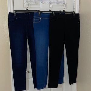 3 Women’s Gloria Vanderbilt Slimming Jeans in Avery